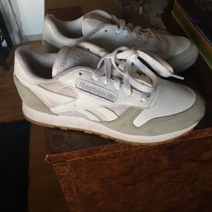 White Leather Classic Reebok